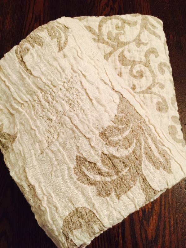 IL002 SCROLLS IVORY-NATURAL - 100% Linen