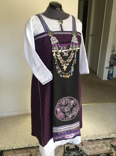 4C22 ROYAL PURPLE Softened - 100% Linen