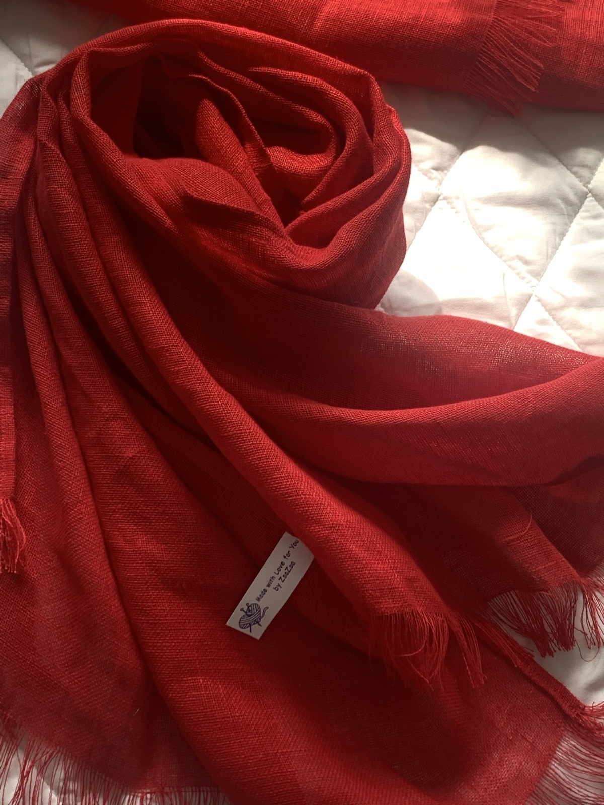 IL041 POINSETTIA Softened 100% Linen Middle (5.01 oz/yd<sup>2</sup>)