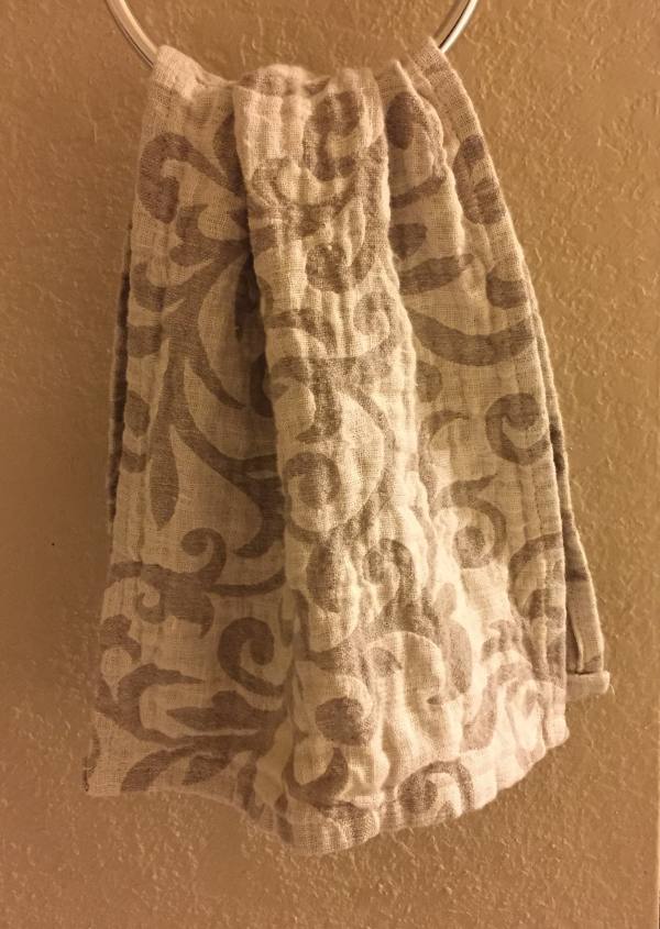 IL002 SCROLLS IVORY-NATURAL - 100% Linen