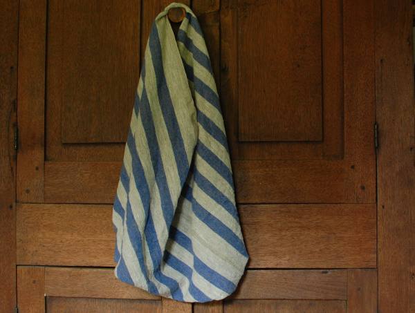 IL073 842 BLUE STRIPES - 100% Linen