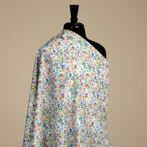 IC012 Poplin 100% Cotton Fabric White / Mlt Mary Softened