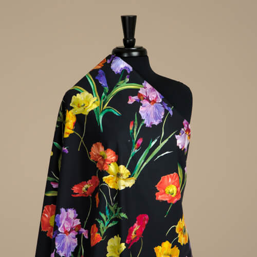 IC012 Poplin 100% Cotton Fabric Black / Mlt Barbara Softened