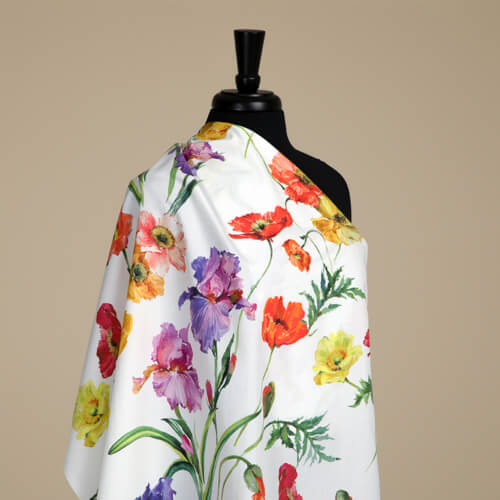 IC012 Poplin 100% Cotton Fabric White / Mlt Barbara Softened