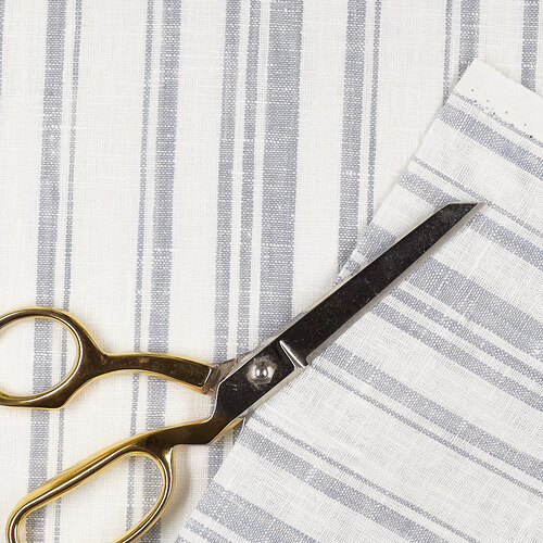 IL084 Narrow Width 100% Linen Fabric Mlt-23 - Olivier Softened
