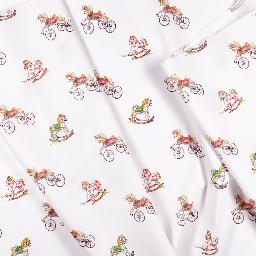 IC005 Percale 100% Cotton Fabric White / Mlt Horses Softened