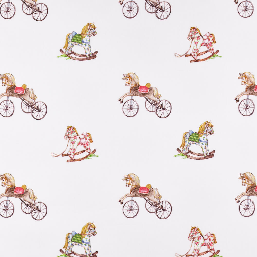 IC005 Percale White / Mlt Horses 100% Cotton Fabric