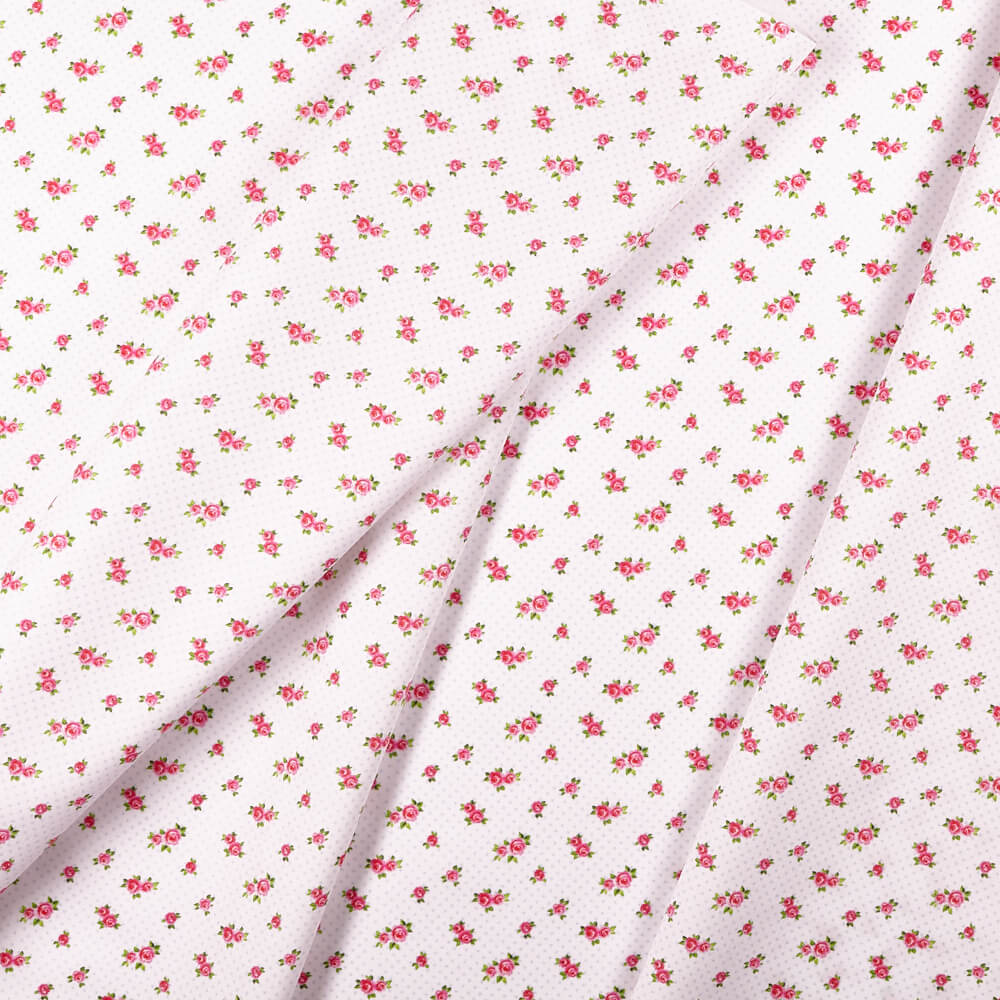 IC005 Percale 100% Cotton Fabric White / Mlt Baby Roses Softened
