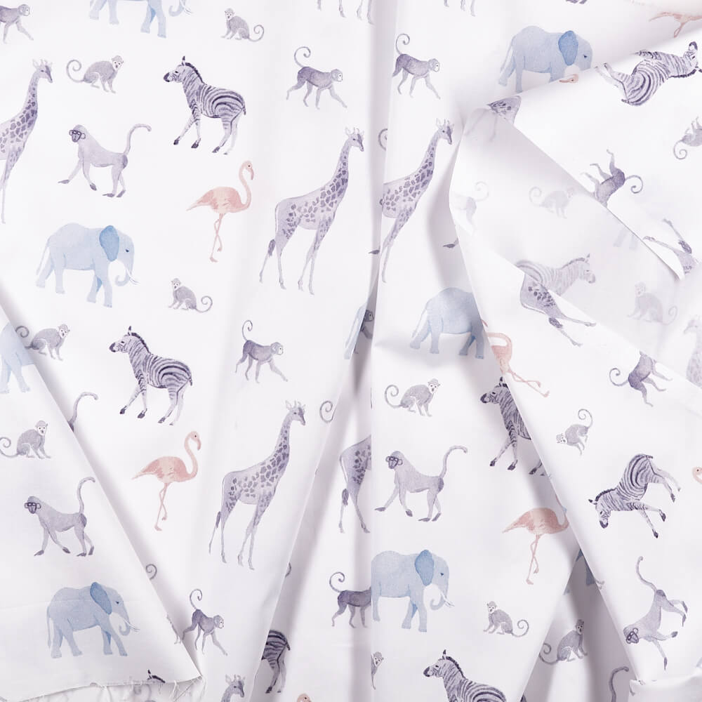 IC005 Percale 100% Cotton Fabric White / Mlt Blue Gentle Safari Softened
